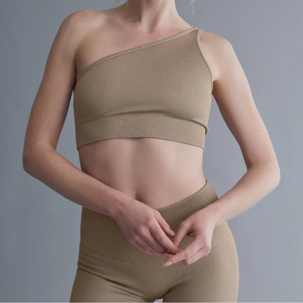ALO Yoga One-Shoulder Bra in Tan - Picture 4 of 5